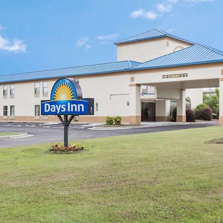 Days Inn By Wyndham Selma Exterior photo